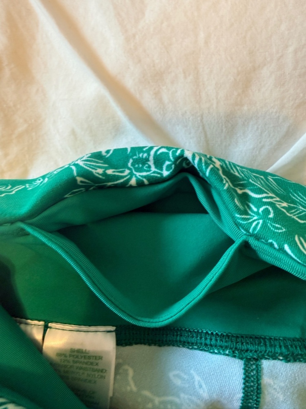 LILLY PULITZER UPF 50+
Luxletic 26" High Rise
Weekender Legging| Safari SIZE: SM - Picture 8 of 10